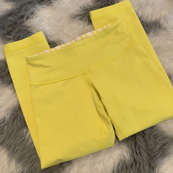 Lululemon☀️crop yoga pants - Picture 2 of 12